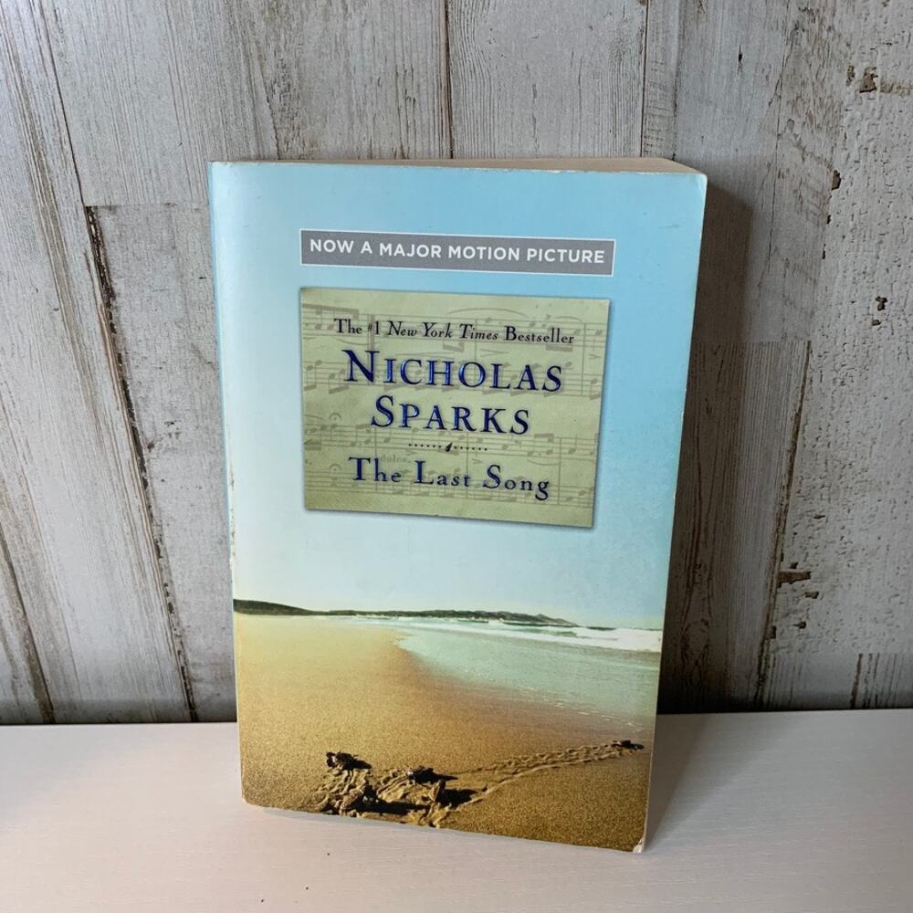 The Last Song Nicholas Sparks Paperback Movie Tie In Edition